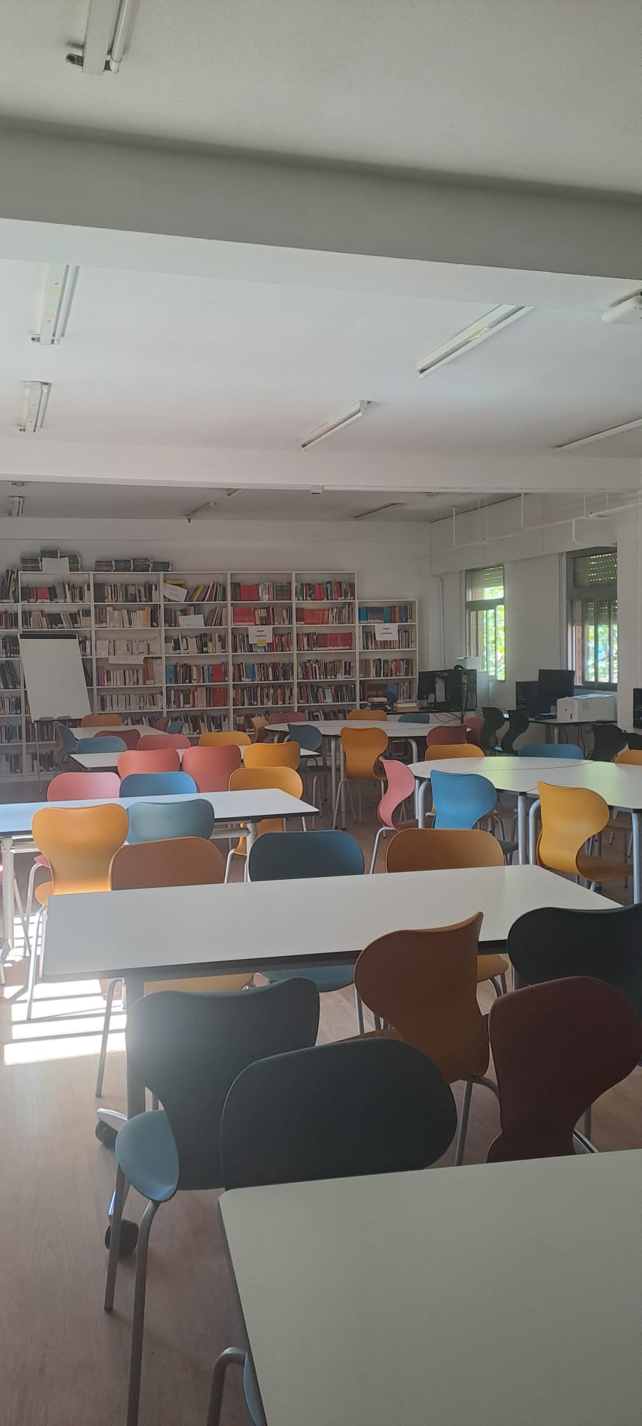 Vista de la biblioteca renovada